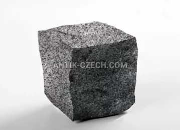 Štípaná dlažební kostka ze žuly Grey Ukraine fotografie 1
