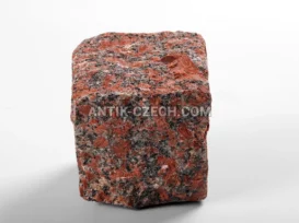 Štípaná dlažební kostka ze žuly Rosso Santiago fotografie 11