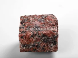 Štípaná dlažební kostka ze žuly Rosso Santiago fotografie 4