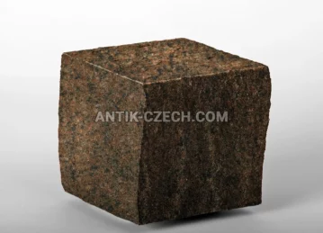 Štípaná a řezaná dlažební kostka ze žuly Rosa Raveno fotografie 1